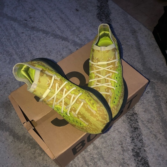 Yeezy Boost 380 - Picture 6 of 6